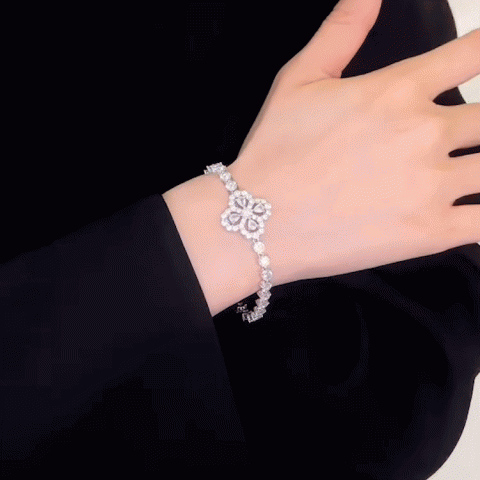 gelang semanggi empat daun moissanite