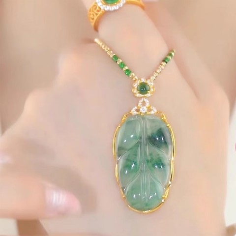 Kalung giok Hetian